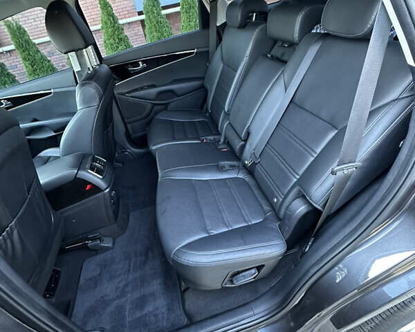 Серый Киа Соренто, объемом двигателя 2 л и пробегом 27 тыс. км за 29499 $, фото 50 на Automoto.ua