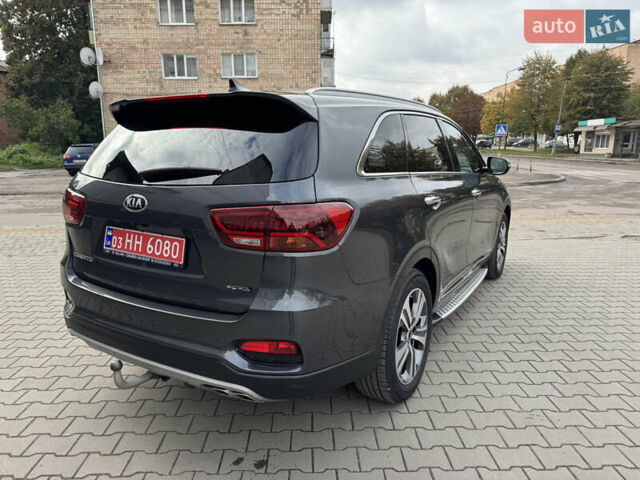 Серый Киа Соренто, объемом двигателя 2.2 л и пробегом 140 тыс. км за 29500 $, фото 6 на Automoto.ua