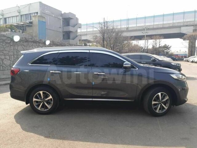 Серый Киа Соренто, объемом двигателя 2 л и пробегом 89 тыс. км за 22000 $, фото 4 на Automoto.ua