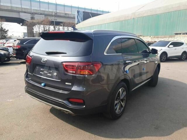 Серый Киа Соренто, объемом двигателя 2 л и пробегом 89 тыс. км за 22000 $, фото 5 на Automoto.ua