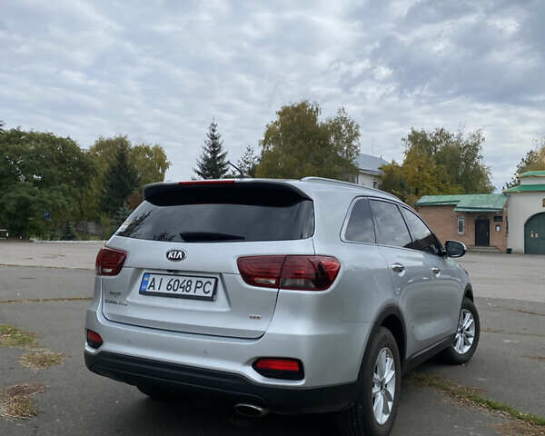 Киа Соренто 2020 в Лубнах на Automoto.ua Серый Киа Соренто, объемом двигателя 2.36 л и пробегом 37 тыс. км за 18700 $, фото 7 на Automoto.ua