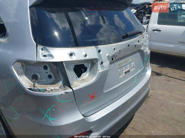 Сірий Кіа Соренто, об'ємом двигуна 2.4 л та пробігом 100 тис. км за 12150 $, фото 14 на Automoto.ua