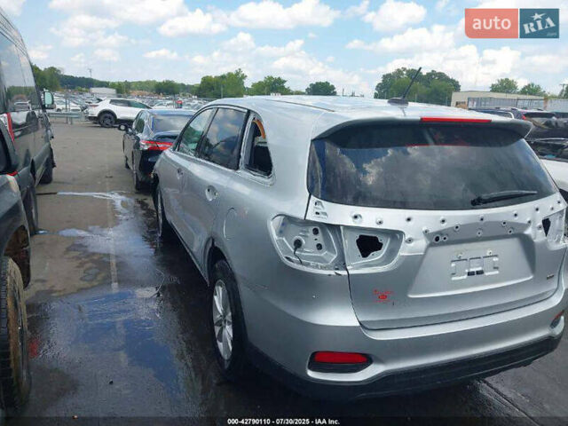 Сірий Кіа Соренто, об'ємом двигуна 2.4 л та пробігом 100 тис. км за 12150 $, фото 4 на Automoto.ua