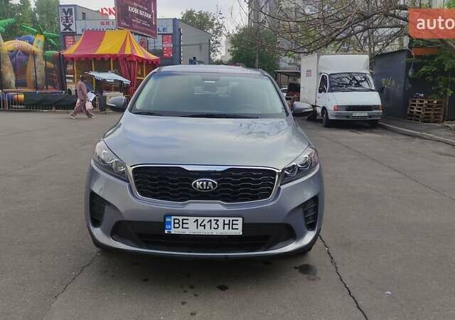 Сірий Кіа Соренто, об'ємом двигуна 2.36 л та пробігом 102 тис. км за 17999 $, фото 2 на Automoto.ua