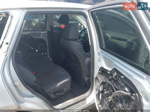 Сірий Кіа Соренто, об'ємом двигуна 2.4 л та пробігом 100 тис. км за 12150 $, фото 5 на Automoto.ua