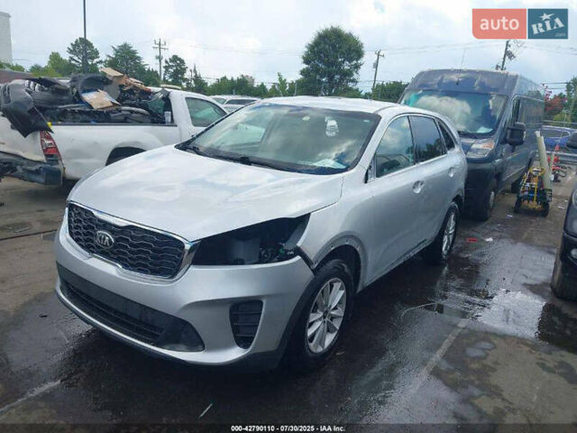 Сірий Кіа Соренто, об'ємом двигуна 2.4 л та пробігом 100 тис. км за 12150 $, фото 8 на Automoto.ua