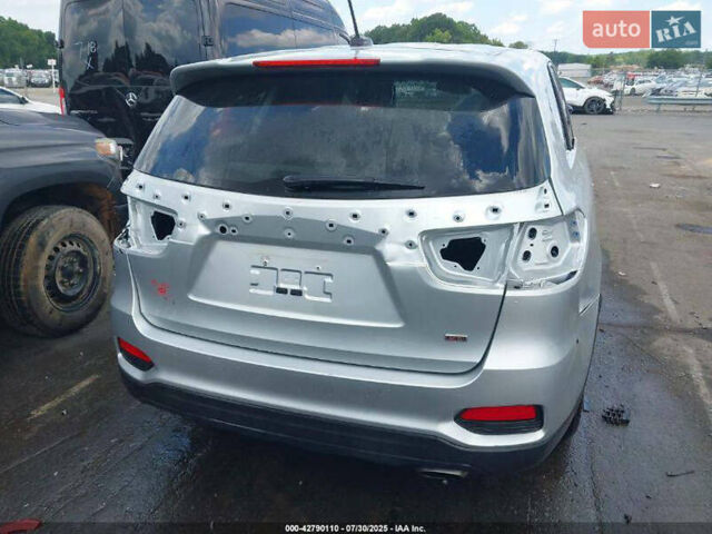 Сірий Кіа Соренто, об'ємом двигуна 2.4 л та пробігом 100 тис. км за 12150 $, фото 12 на Automoto.ua