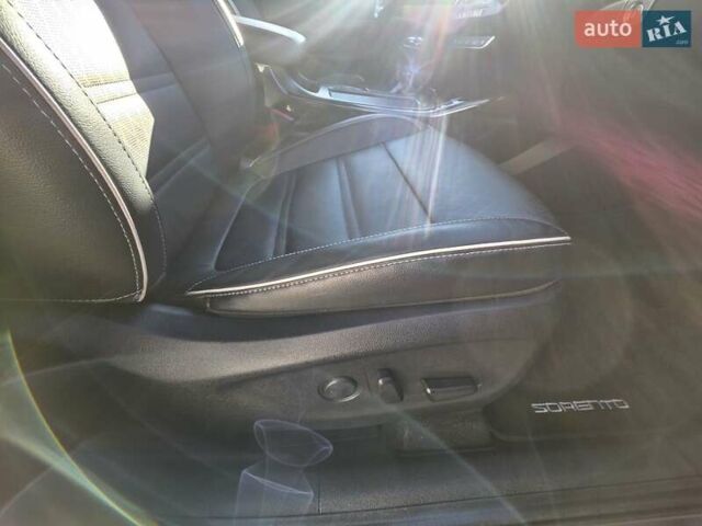 Сірий Кіа Соренто, об'ємом двигуна 2.2 л та пробігом 134 тис. км за 29950 $, фото 44 на Automoto.ua