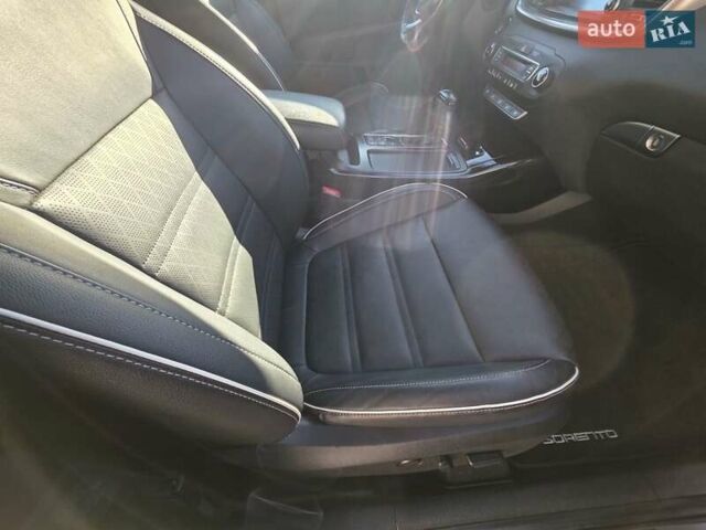 Сірий Кіа Соренто, об'ємом двигуна 2.2 л та пробігом 134 тис. км за 29950 $, фото 45 на Automoto.ua