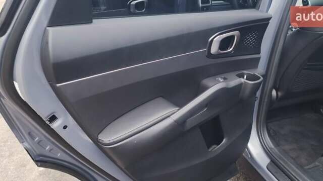 Сірий Кіа Соренто, об'ємом двигуна 2.5 л та пробігом 67 тис. км за 28900 $, фото 18 на Automoto.ua