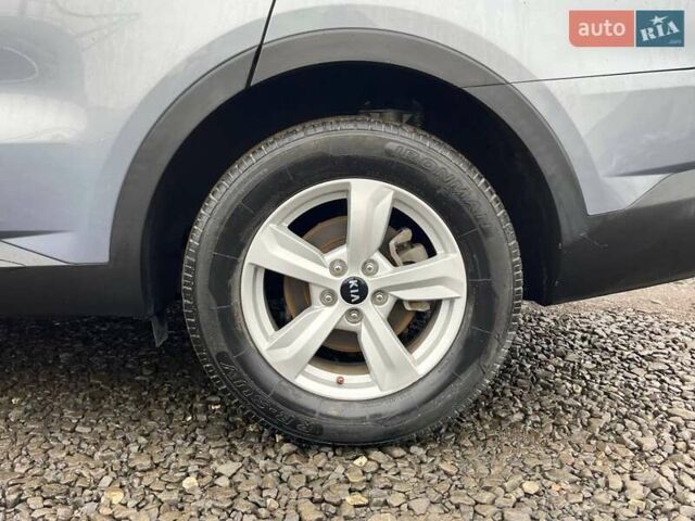 Серый Киа Соренто, объемом двигателя 2.5 л и пробегом 115 тыс. км за 16700 $, фото 37 на Automoto.ua