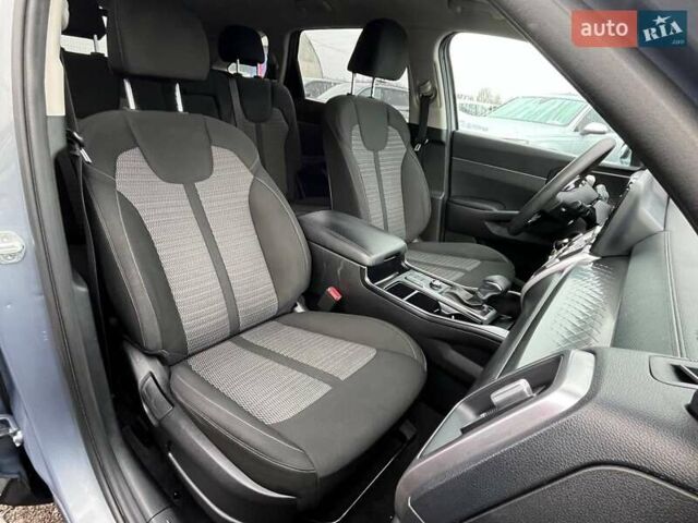 Серый Киа Соренто, объемом двигателя 2.5 л и пробегом 115 тыс. км за 16700 $, фото 33 на Automoto.ua