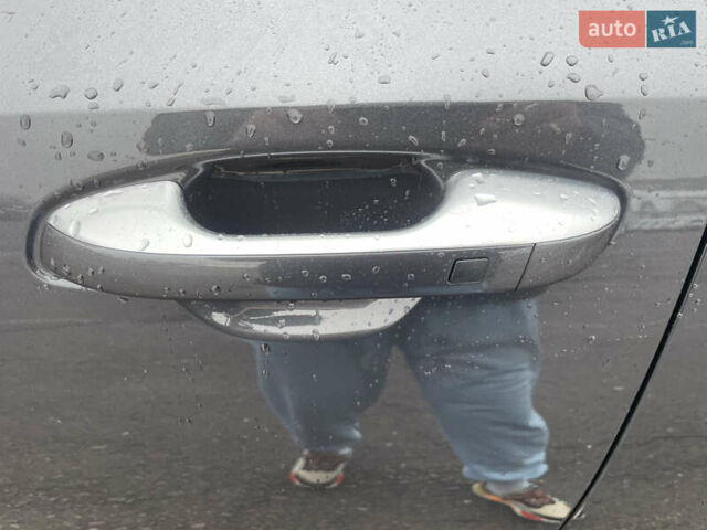 Серый Киа Соренто, объемом двигателя 2.15 л и пробегом 195 тыс. км за 32900 $, фото 32 на Automoto.ua