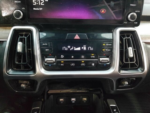 Серый Киа Соренто, объемом двигателя 2.2 л и пробегом 94 тыс. км за 15300 $, фото 10 на Automoto.ua