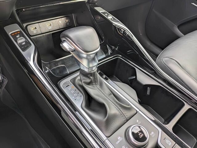 Серый Киа Соренто, объемом двигателя 2.5 л и пробегом 16 тыс. км за 16000 $, фото 12 на Automoto.ua