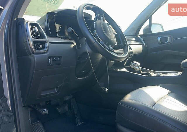 Серый Киа Соренто, объемом двигателя 2.5 л и пробегом 148 тыс. км за 28000 $, фото 12 на Automoto.ua