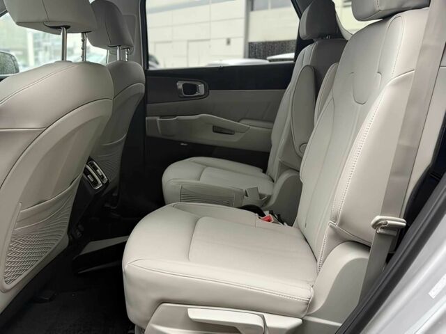 Серый Киа Соренто, объемом двигателя 0 л и пробегом 29 тыс. км за 15000 $, фото 10 на Automoto.ua