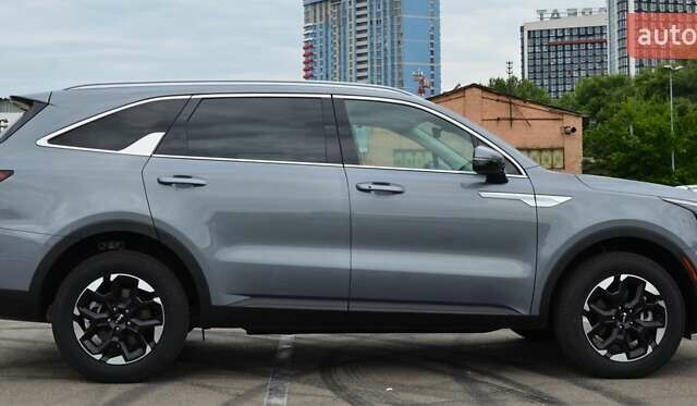 Сірий Кіа Соренто, об'ємом двигуна 2.5 л та пробігом 1 тис. км за 44500 $, фото 4 на Automoto.ua