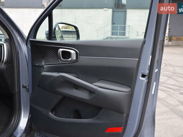 Серый Киа Соренто, объемом двигателя 2.5 л и пробегом 1 тыс. км за 43500 $, фото 43 на Automoto.ua