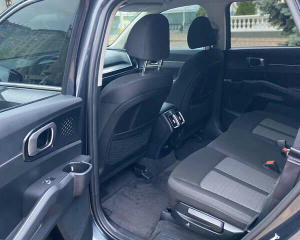 Серый Киа Соренто, объемом двигателя 0 л и пробегом 22 тыс. км за 37500 $, фото 16 на Automoto.ua