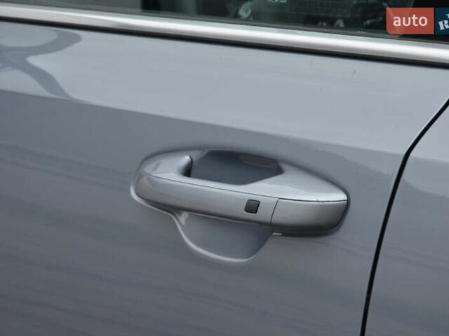 Серый Киа Соренто, объемом двигателя 2.5 л и пробегом 1 тыс. км за 43500 $, фото 14 на Automoto.ua