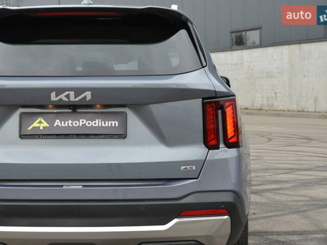 Серый Киа Соренто, объемом двигателя 2.5 л и пробегом 1 тыс. км за 43500 $, фото 16 на Automoto.ua