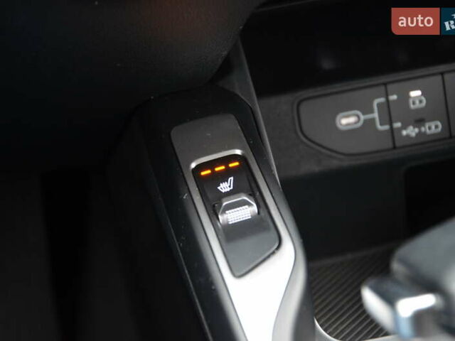 Серый Киа Соренто, объемом двигателя 2.5 л и пробегом 1 тыс. км за 43500 $, фото 23 на Automoto.ua