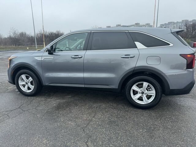 Сірий Кіа Соренто, об'ємом двигуна 2.5 л та пробігом 3 тис. км за 37777 $, фото 7 на Automoto.ua