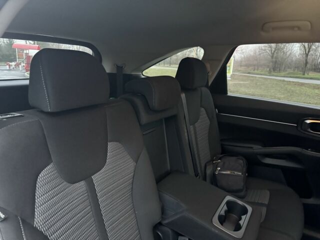 Сірий Кіа Соренто, об'ємом двигуна 2.5 л та пробігом 3 тис. км за 37777 $, фото 15 на Automoto.ua