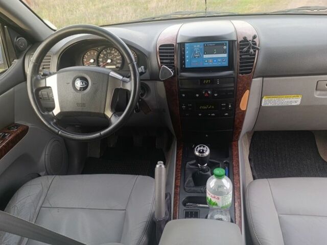 Синій Кіа Соренто, об'ємом двигуна 2.5 л та пробігом 169 тис. км за 5200 $, фото 5 на Automoto.ua