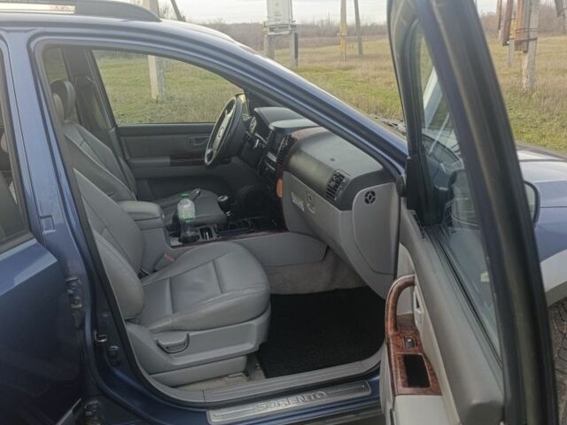 Синій Кіа Соренто, об'ємом двигуна 2.5 л та пробігом 169 тис. км за 5200 $, фото 4 на Automoto.ua