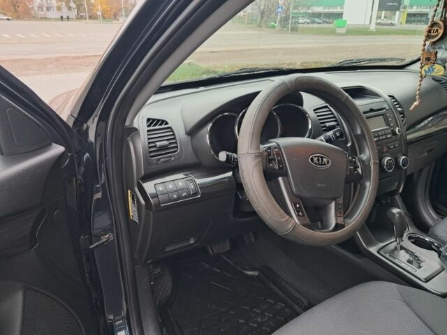 Синий Киа Соренто, объемом двигателя 2.4 л и пробегом 200 тыс. км за 11800 $, фото 6 на Automoto.ua