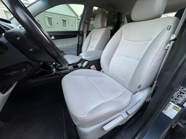 Киа Соренто 2014 в Днепре (Днепропетровске) на Automoto.ua Синий Киа Соренто, объемом двигателя 2.4 л и пробегом 155 тыс. км за 10800 $, фото 15 на Automoto.ua