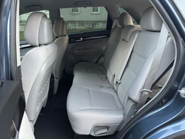 Киа Соренто 2014 в Днепре (Днепропетровске) на Automoto.ua Синий Киа Соренто, объемом двигателя 2.4 л и пробегом 155 тыс. км за 10800 $, фото 18 на Automoto.ua