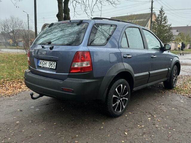 Синий Киа Соренто, объемом двигателя 2.5 л и пробегом 230 тыс. км за 4200 $, фото 4 на Automoto.ua