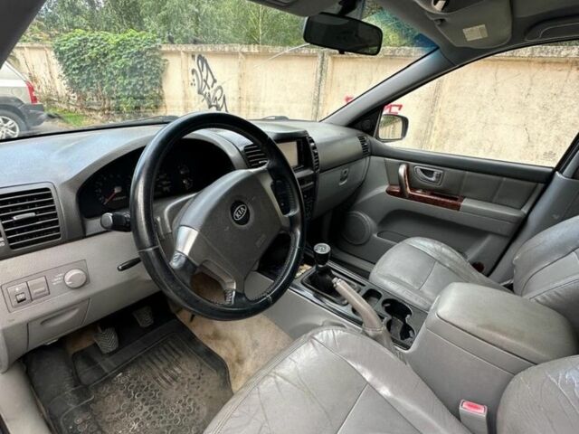 Синий Киа Соренто, объемом двигателя 2.5 л и пробегом 325 тыс. км за 3600 $, фото 5 на Automoto.ua