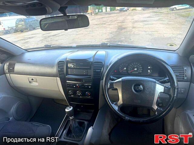Киа Соренто 2004 в Харькове на Automoto.ua Синий Киа Соренто, объемом двигателя 2.5 л и пробегом 180 тыс. км за 3000 $, фото 4 на Automoto.ua