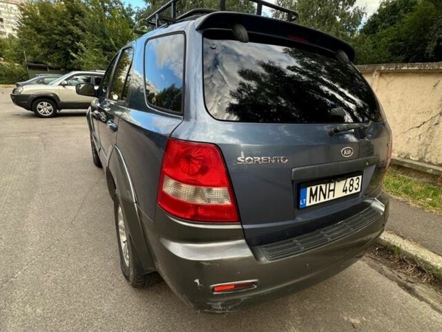 Синий Киа Соренто, объемом двигателя 2.5 л и пробегом 325 тыс. км за 3600 $, фото 3 на Automoto.ua