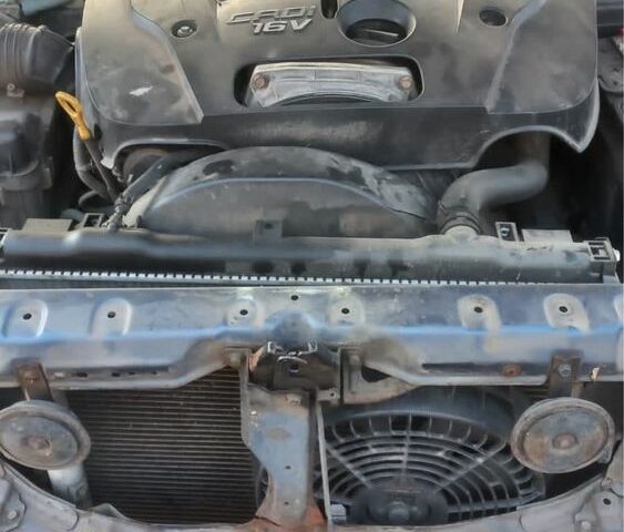 Синій Кіа Соренто, об'ємом двигуна 2.5 л та пробігом 250 тис. км за 2200 $, фото 3 на Automoto.ua