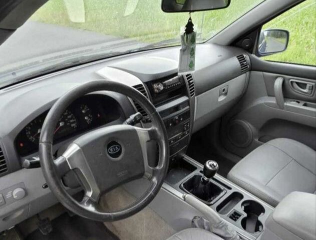 Синій Кіа Соренто, об'ємом двигуна 2.5 л та пробігом 177 тис. км за 3850 $, фото 3 на Automoto.ua