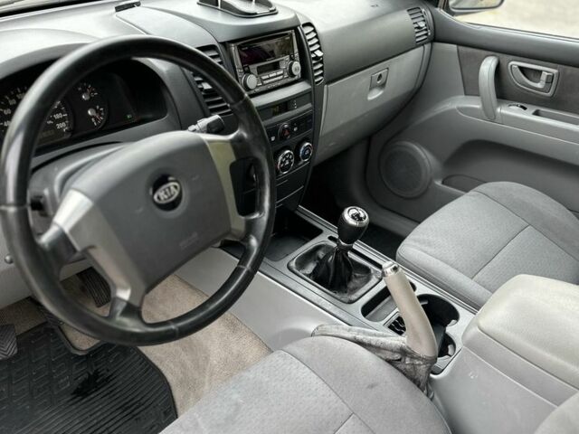 Киа Соренто 2006 в Краматорске на Automoto.ua Синий Киа Соренто, объемом двигателя 2.5 л и пробегом 250 тыс. км за 4000 $, фото 10 на Automoto.ua