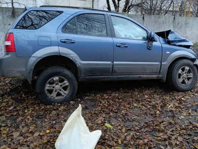Синий Киа Соренто, объемом двигателя 2.5 л и пробегом 400 тыс. км за 3500 $, фото 5 на Automoto.ua