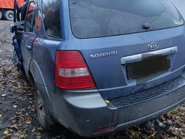 Синий Киа Соренто, объемом двигателя 2.5 л и пробегом 400 тыс. км за 3500 $, фото 1 на Automoto.ua