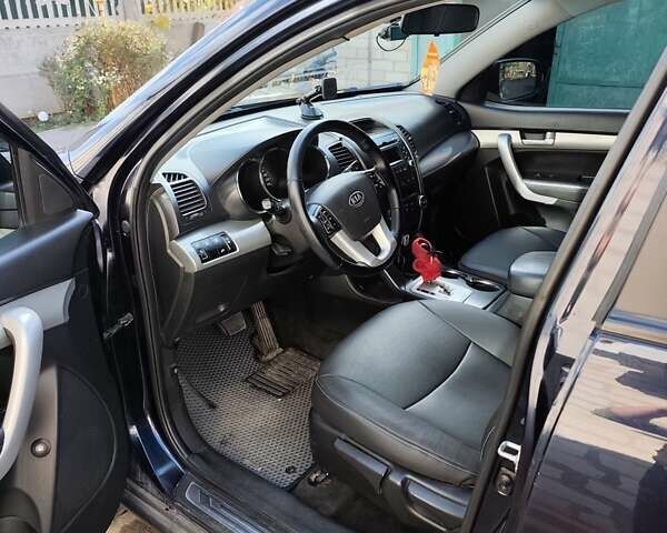 Синій Кіа Соренто, об'ємом двигуна 2.36 л та пробігом 200 тис. км за 11000 $, фото 4 на Automoto.ua