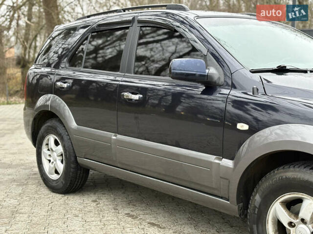 Синий Киа Соренто, объемом двигателя 2.5 л и пробегом 250 тыс. км за 8350 $, фото 10 на Automoto.ua