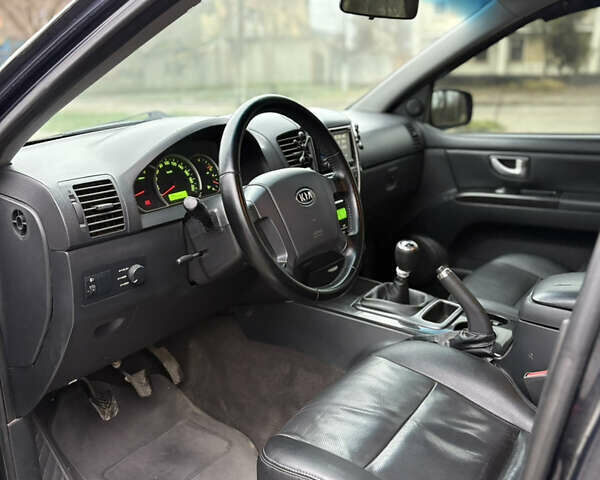 Синий Киа Соренто, объемом двигателя 2.5 л и пробегом 250 тыс. км за 8350 $, фото 22 на Automoto.ua