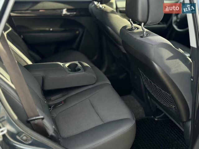 Синий Киа Соренто, объемом двигателя 2.36 л и пробегом 324 тыс. км за 9500 $, фото 11 на Automoto.ua