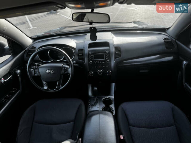 Синий Киа Соренто, объемом двигателя 2.36 л и пробегом 324 тыс. км за 9500 $, фото 23 на Automoto.ua