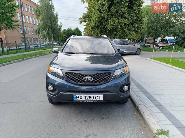 Синий Киа Соренто, объемом двигателя 2.36 л и пробегом 180 тыс. км за 13300 $, фото 2 на Automoto.ua