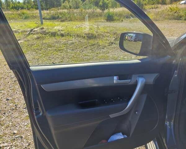Синій Кіа Соренто, об'ємом двигуна 2.4 л та пробігом 217 тис. км за 10900 $, фото 16 на Automoto.ua